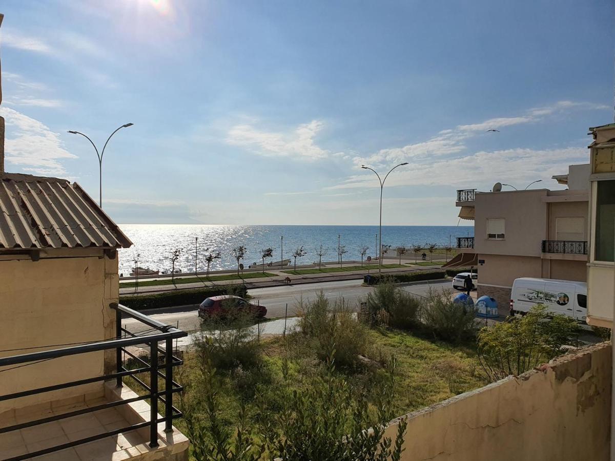Theos Apartment Alexandroupoli Exterior photo