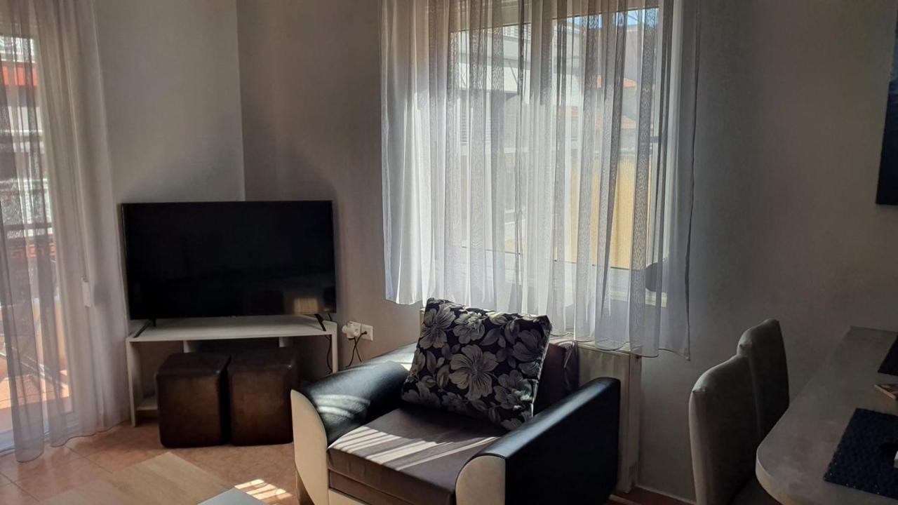 Theos Apartment Alexandroupoli Exterior photo